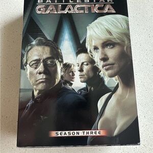 Battlestar Galactica Season 3 DVD 2008 6-Disc Set Good Pre-Owned Condition